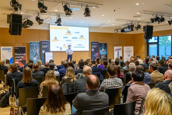 Expertenrunde auf der Bühne